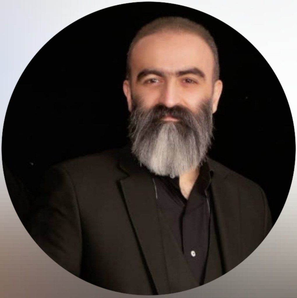 استاد علی مومنیان
