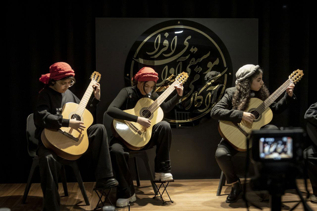 آموزشگاه-موسیقی-و-نقاشی-آوای-افرا3